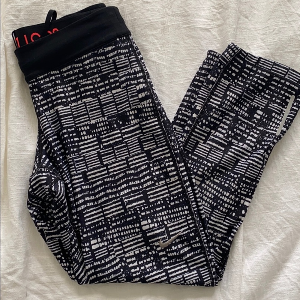 Nike Capri